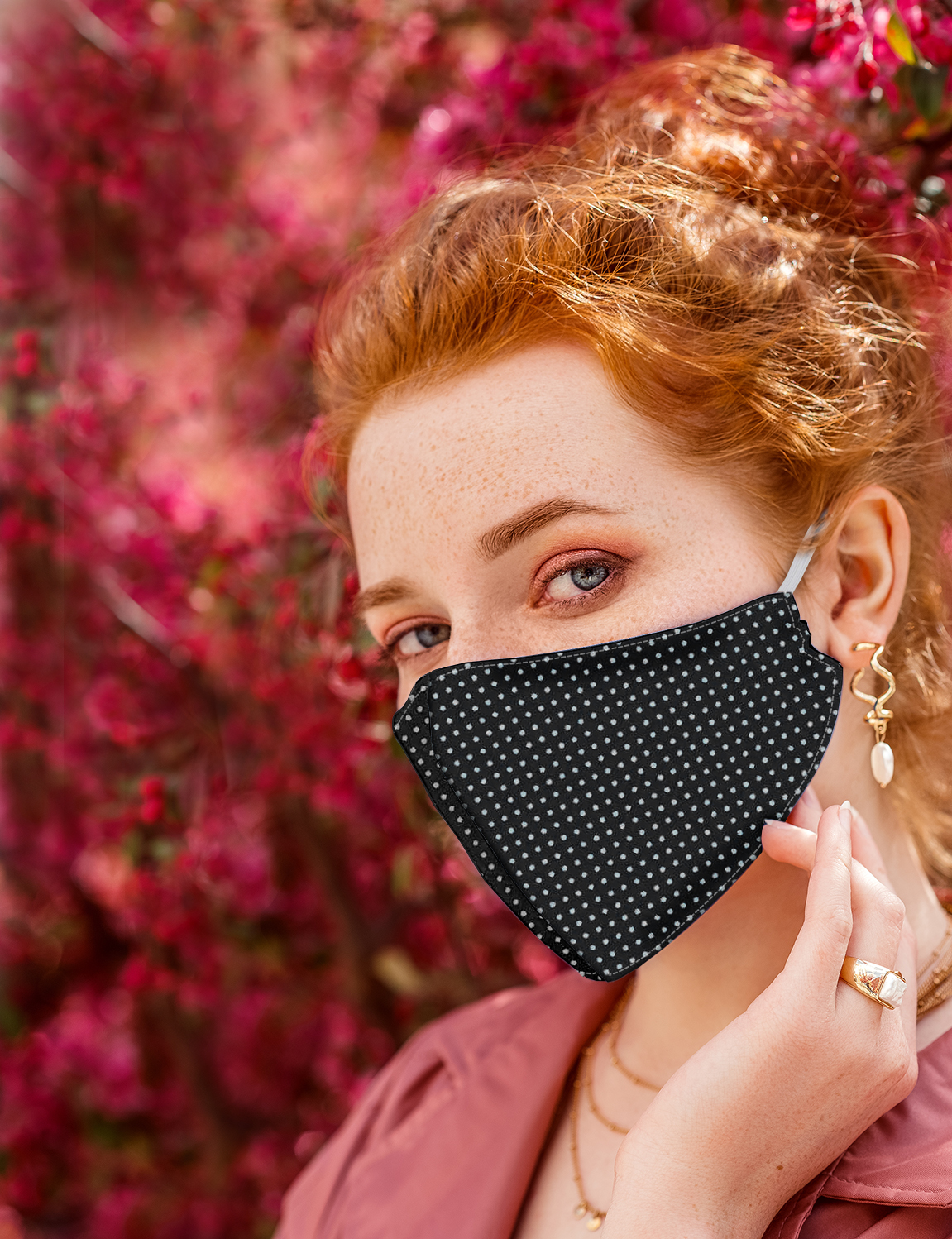 sutisana-blackdots2