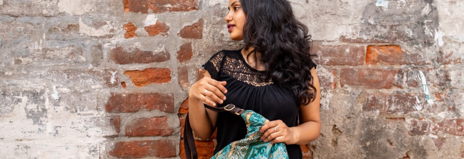 sari-bari-spotlight
